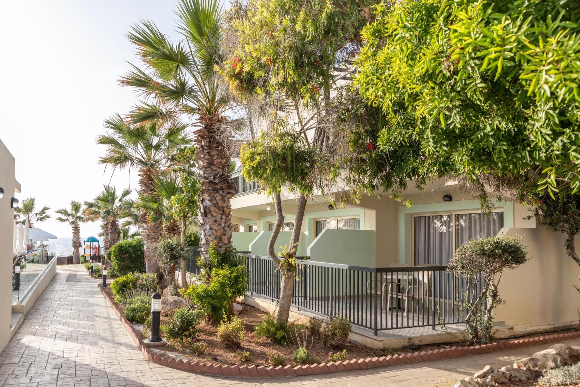 Louis Paphos Breeze Hotel Klorakas Exterior foto
